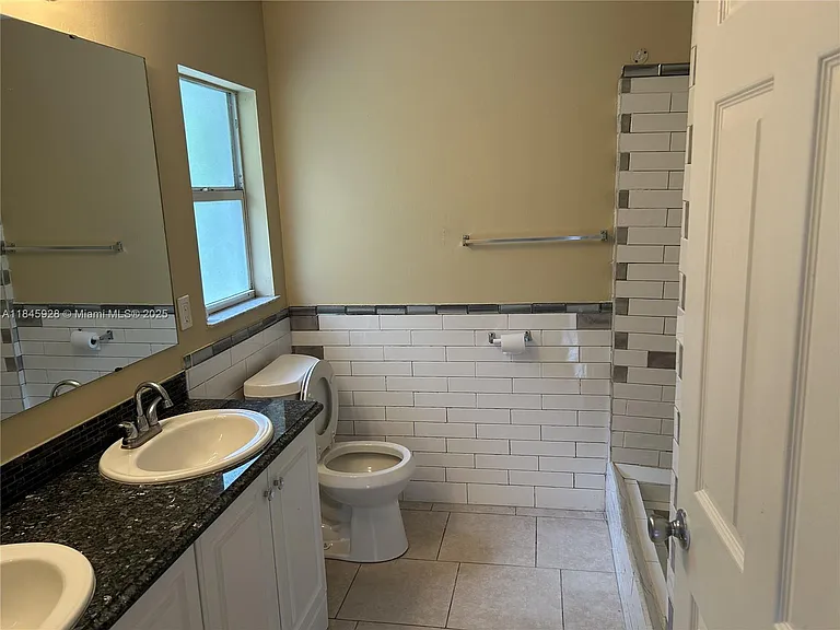 2702 Robin Ave S #2702 — Photo 3