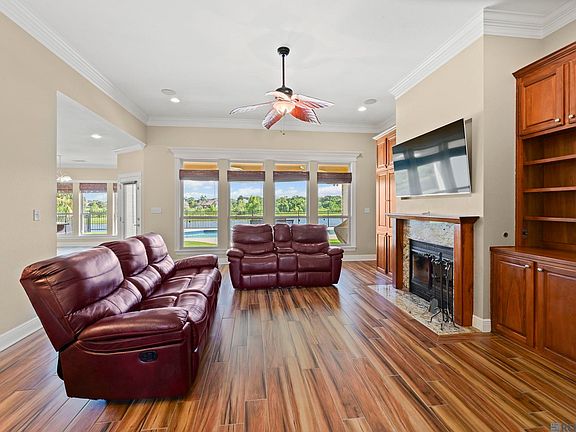 3rd image of 39423 Oceanview Ave