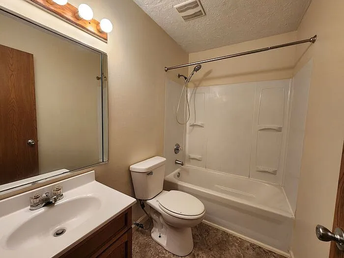 1646 Country Walk Ct #1646 — Photo 7