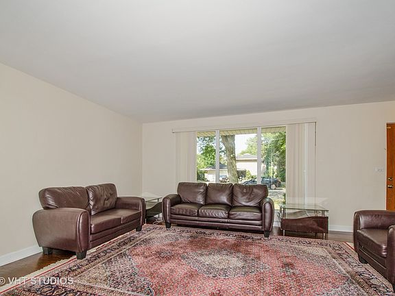 3rd image of 6749 N Kedvale Ave