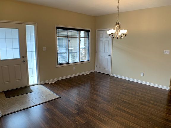 4th image of 109 Fontaine Cres #103