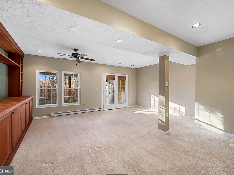 4592 Kingscup Ct — Photo 3