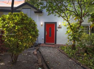 Pomelo Park, Miami, FL 33133