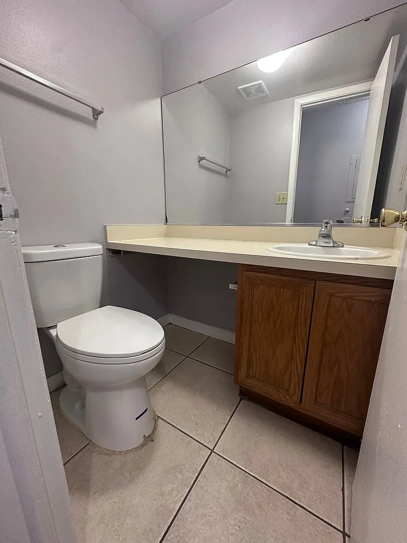 4207 S. Semoran Blvd #7 — Photo 4