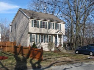 117 Newbury St, Dracut, MA 01826