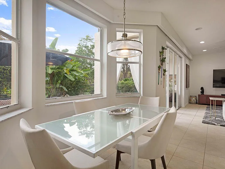 9061 Dupont Pl — Photo 16