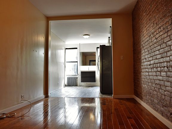 2nd image of 254 Wyckoff St #Ww
