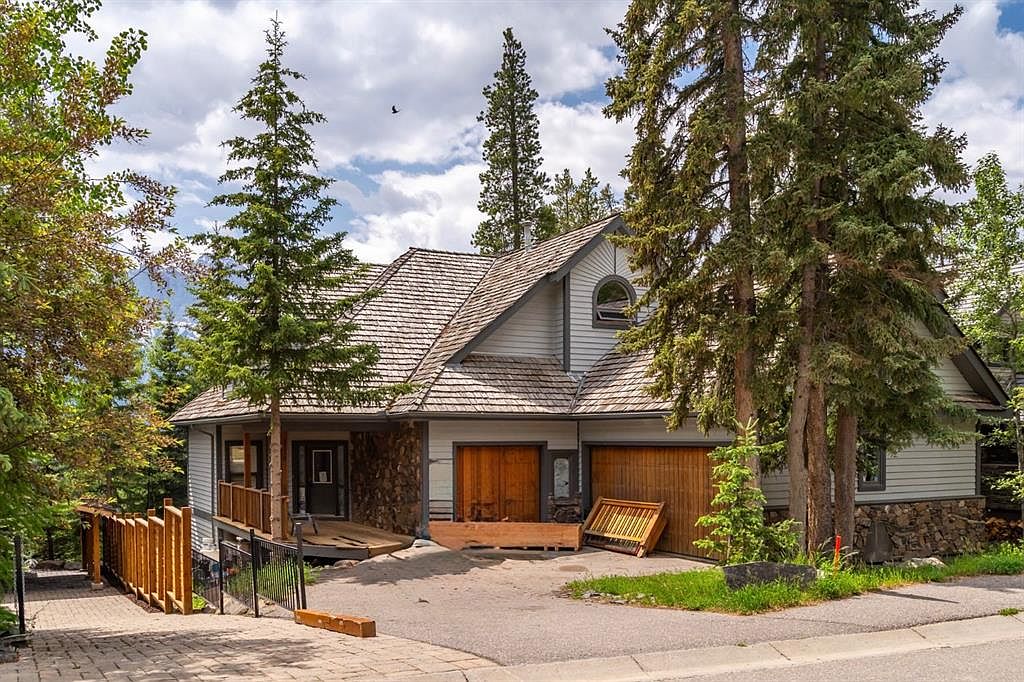 129 NE Silvertip Rdg