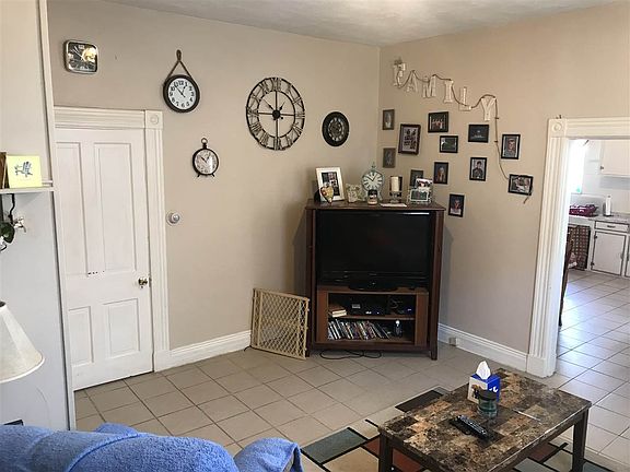 2nd image of 611 8th Ave