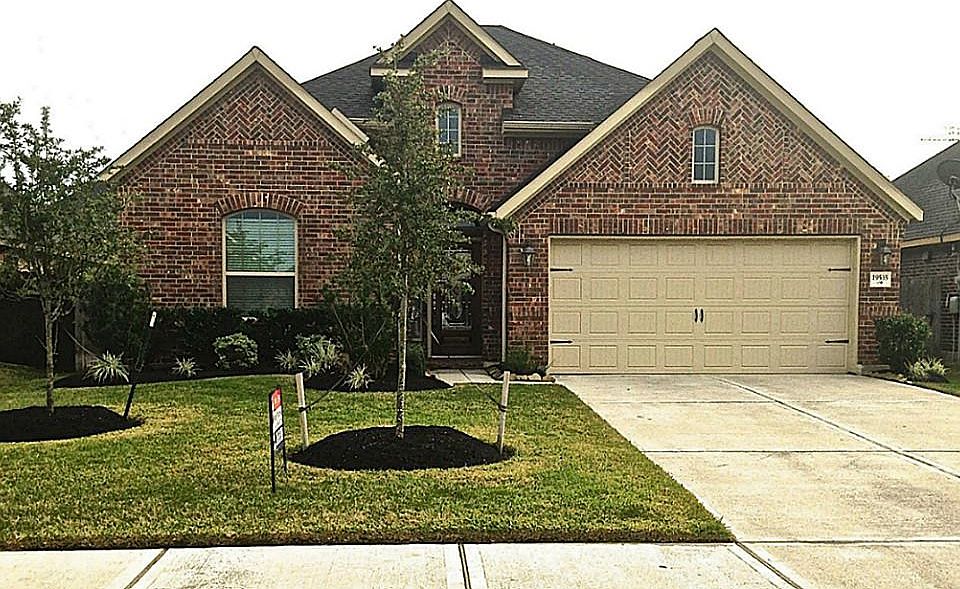 1st image of 19535 Brighton Brook Ln