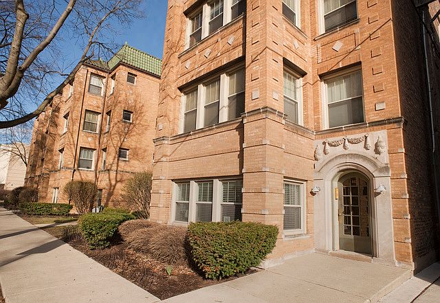 1st image of 842 Washington Blvd #G