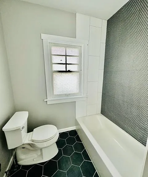2058 Bunts Rd #LOWER — Photo 3
