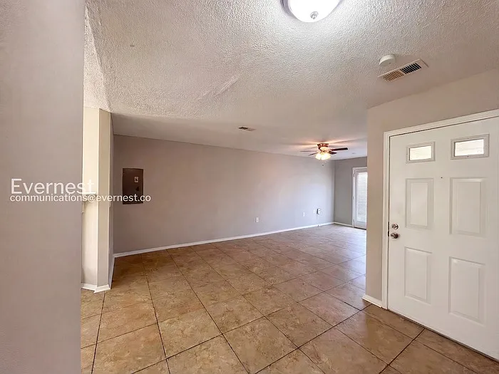 6585 Fairwood Cv — Photo 11