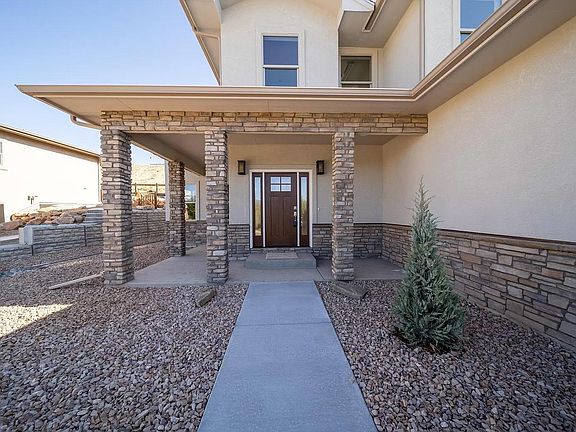 2nd image of 2658 Bangs Canyon Dr