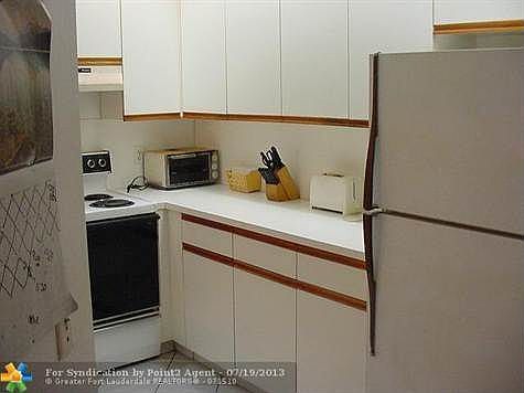 2nd image of 901 SW 128th Ave APT 202E