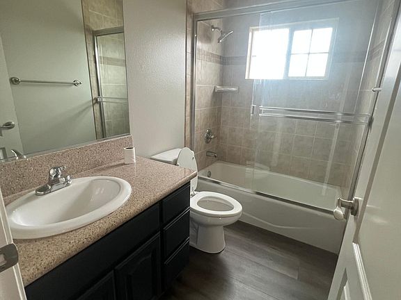 5th image of 506 E Olive Ave
