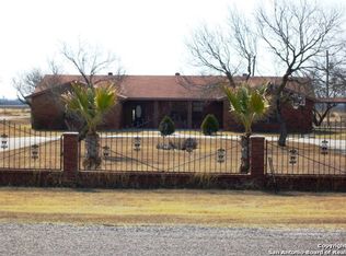7135 State Highway 55, Uvalde, TX 78801