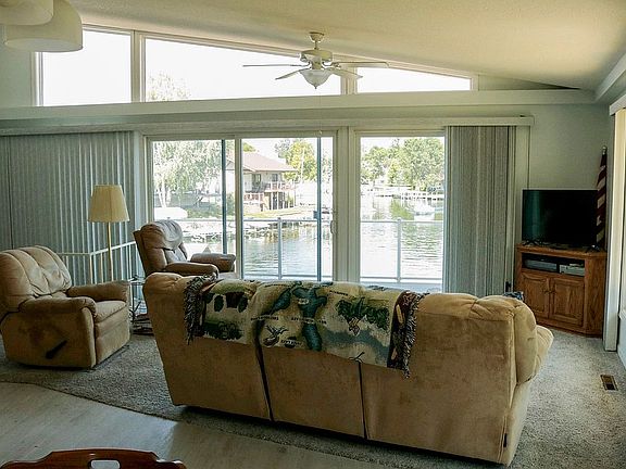 Upstairs living room