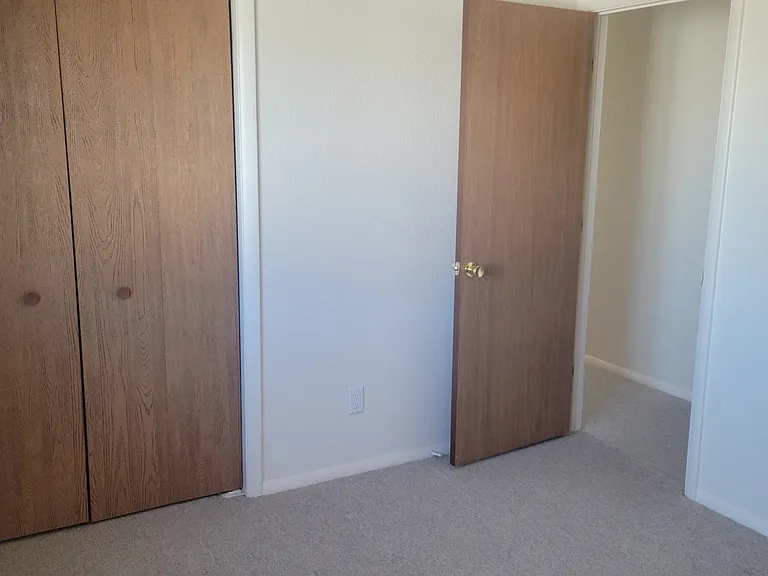 1145 Boswell Dr — Photo 7