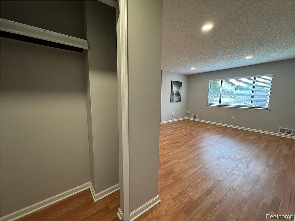1 bed, 1.0 bath, 650 sqft, $1,475 — Photo 3