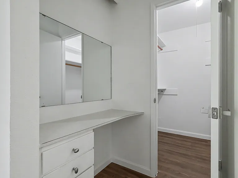 910 Wisteria Way — Photo 15