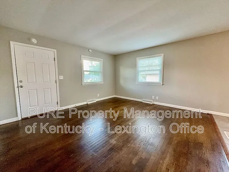 328 Harvard Dr — Photo 7
