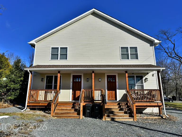 127 Pine St — Photo 2