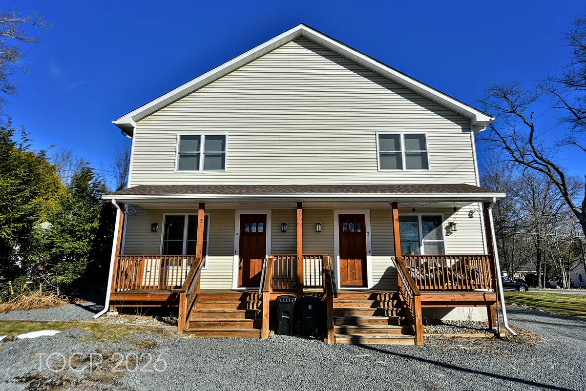 Building Photo - 127 Pine St