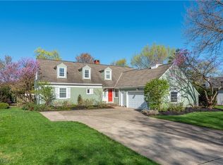 3770 E Surrey Ct, Rocky River, OH 44116