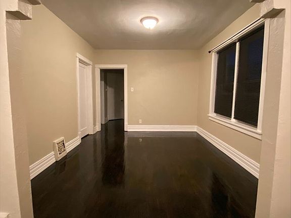 4th image of 3841 Iowa Ave #1