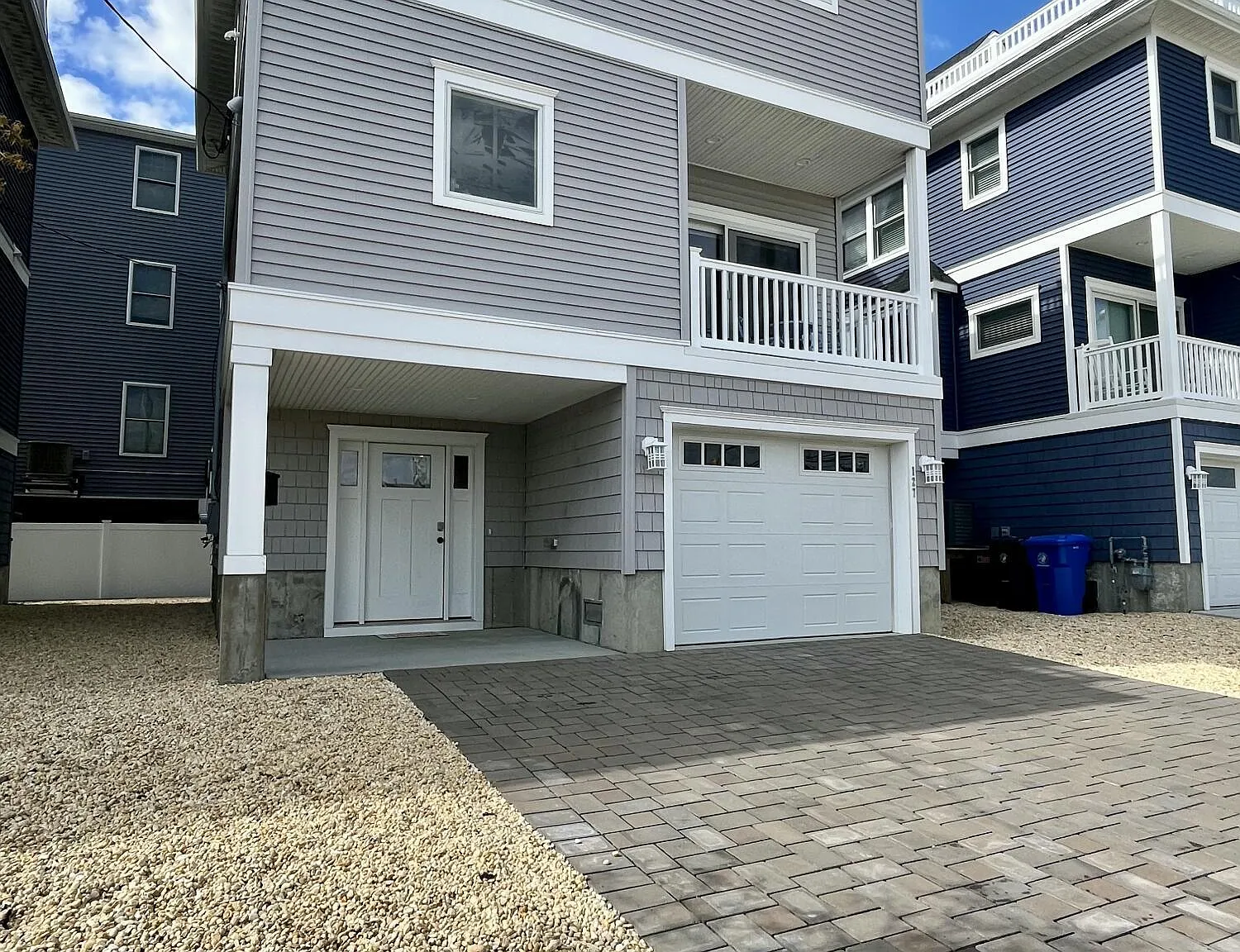 4 bed, 3.5 bath, 1845 sqft, $6,250 — Photo 3