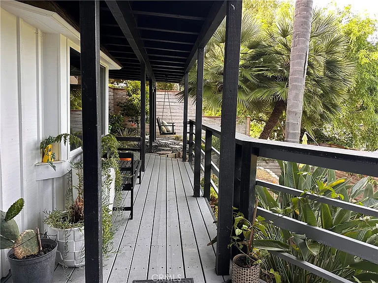 736 Griffith Pl — Photo 1