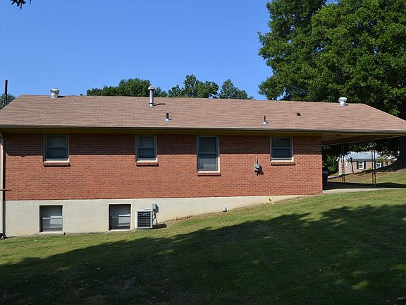 4th image of 318 Bell Dr