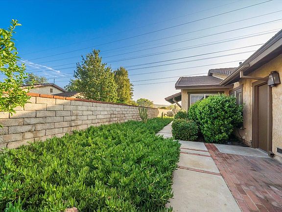 2nd image of 25658 Alicante Dr