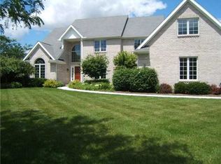 5120 Shadywood Ct, Sylvania, OH 43560