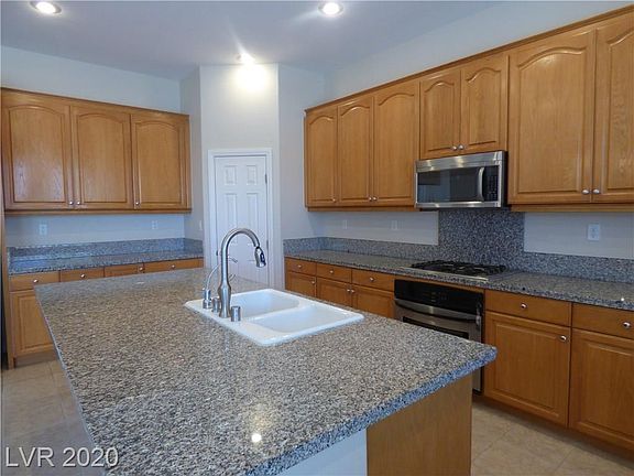 5th image of 7882 Fieldcreek Ct