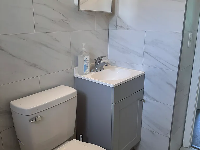 1016 Ardoon St — Photo 3