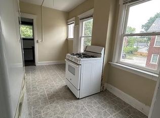 611 W Jefferson St APT C, Bloomington, IL