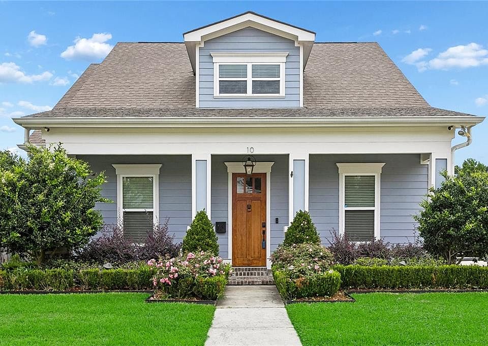 1st image of 10 Magnolia Pl
