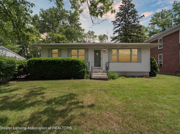 322 N Deerfield Ave, Lansing, MI 48917