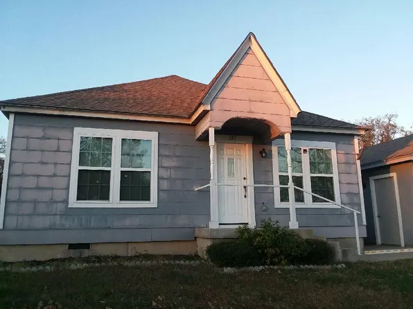 121 Henigan Ct, Weatherford, TX 76088