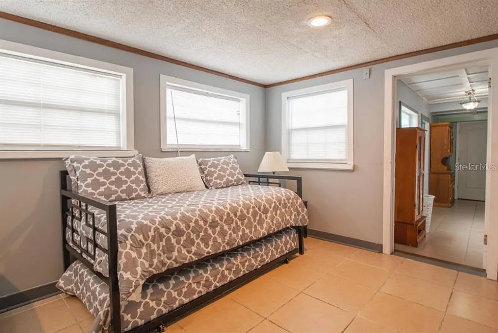 1 bed, 1.0 bath, 250 sqft, $1,600 — Photo 4