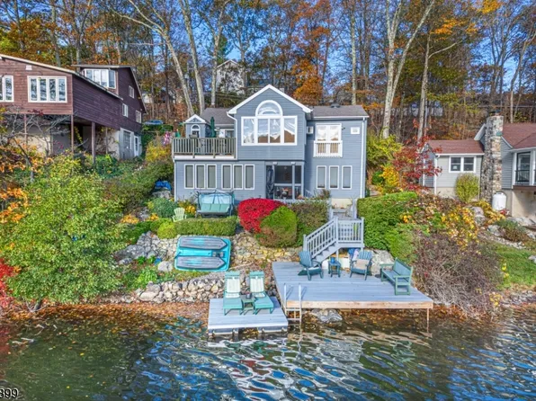 340 W Lakeshore Dr, Vernon Twp., NJ 07422