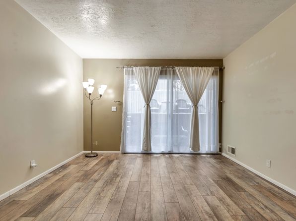 5769 S Waterbury Cir UNIT A