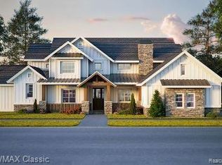 835 Adams Rd, Milford, MI 48381