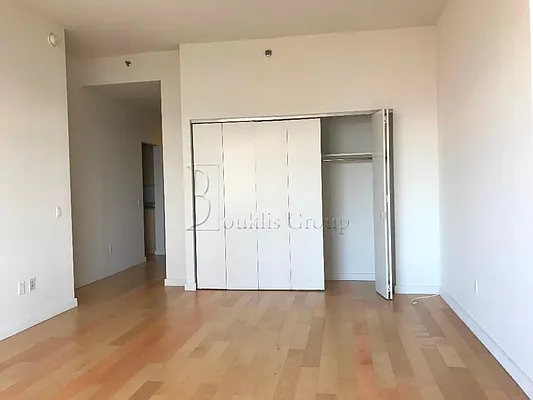 Rented by Bouklis Group | media 26