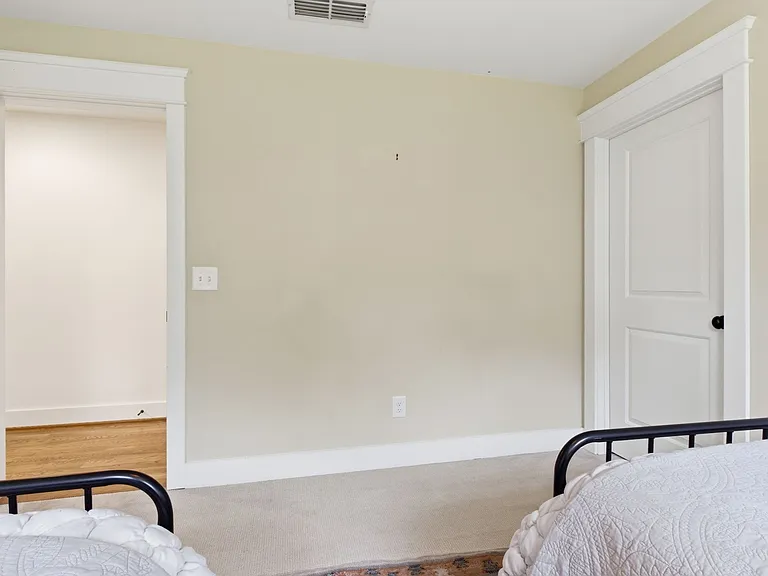4010 Burrus St — Photo 32