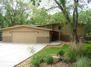 135 Surrey Trl S, Saint Paul, MN 55124