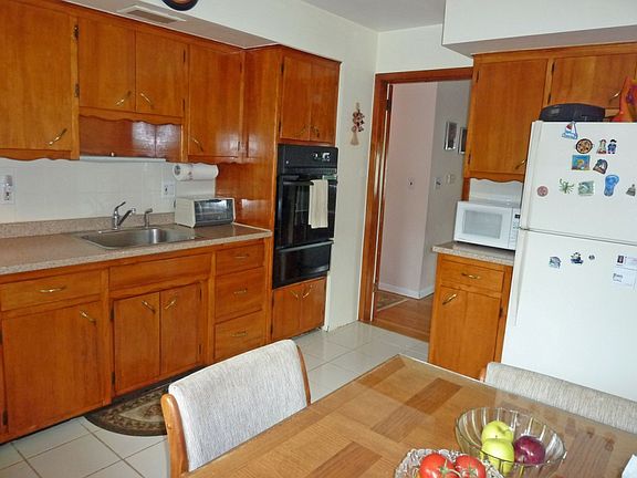 Eat in Kitchen