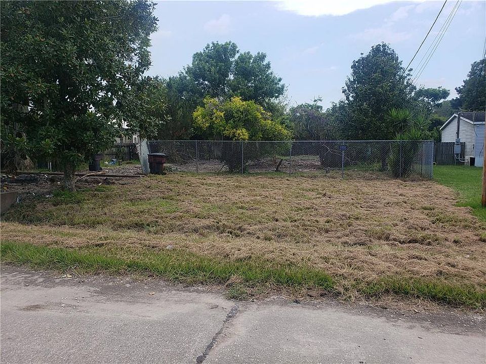 1st image of 153 Forest Dr